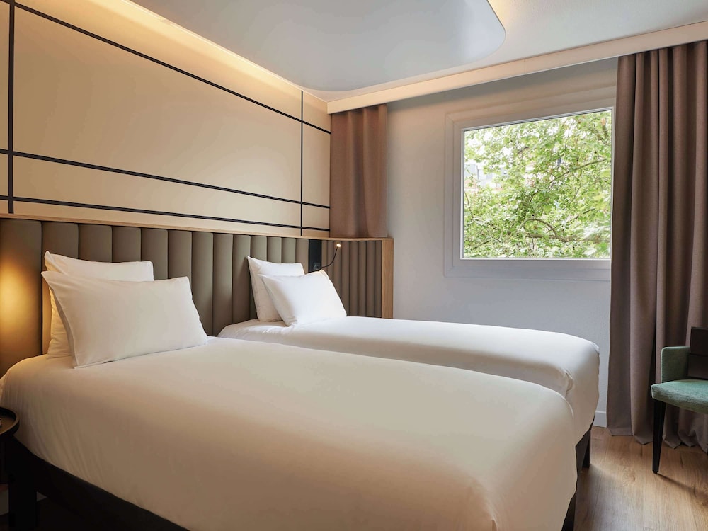 CLASSIC, TWIN BEDS