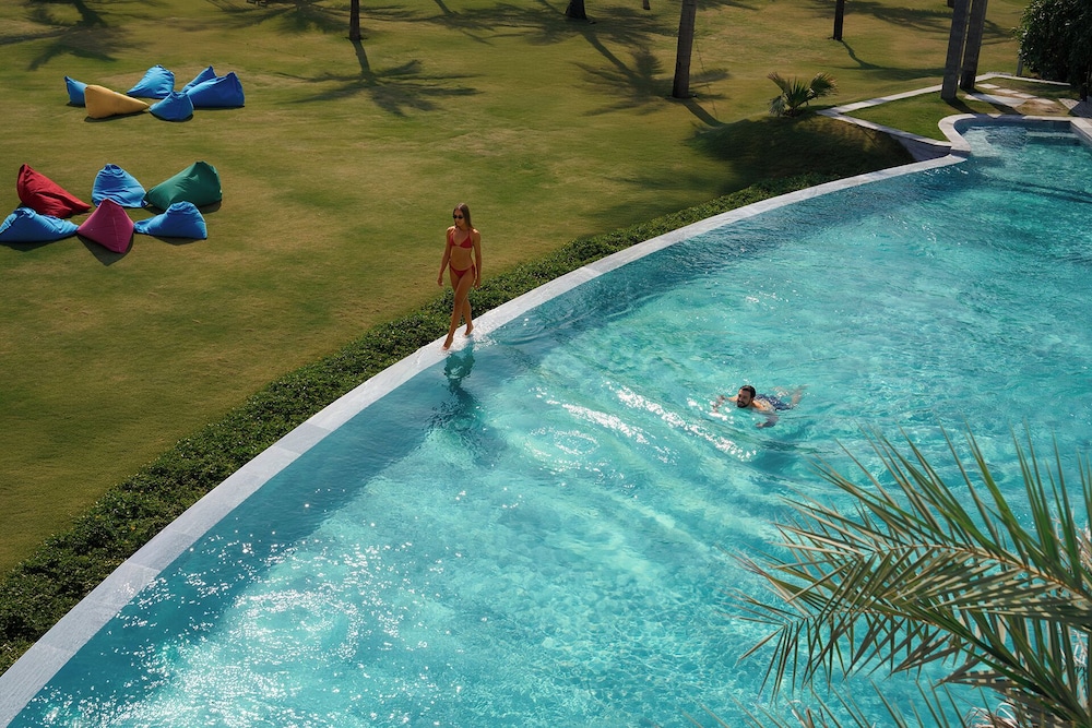 Wyndham Royal Beachfront Resort & Spa Hoi An Danang 38/59