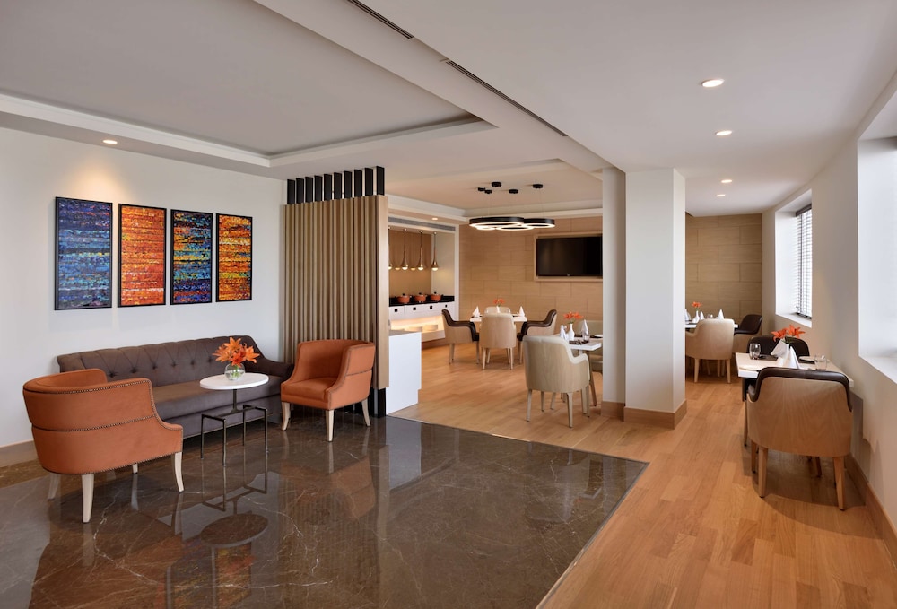 Radisson Gurugram Udyog Vihar 25/48