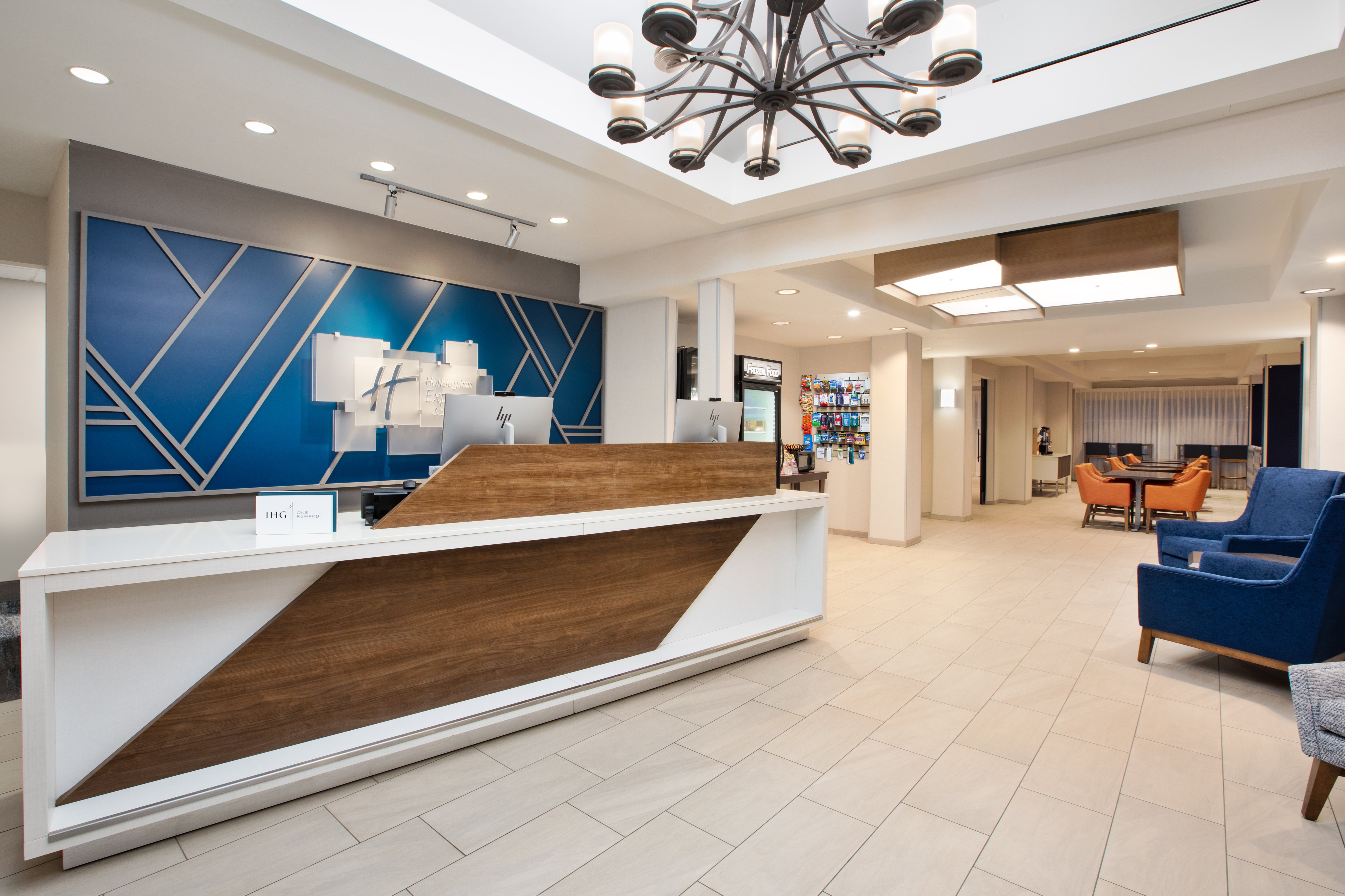 Holiday Inn Express Hotel Suites Grand Rapids North 7/62