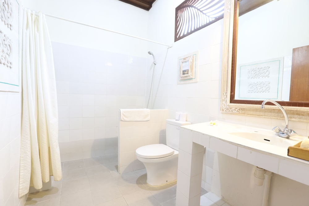 BUMI AYU BUNGALOWS 24/66