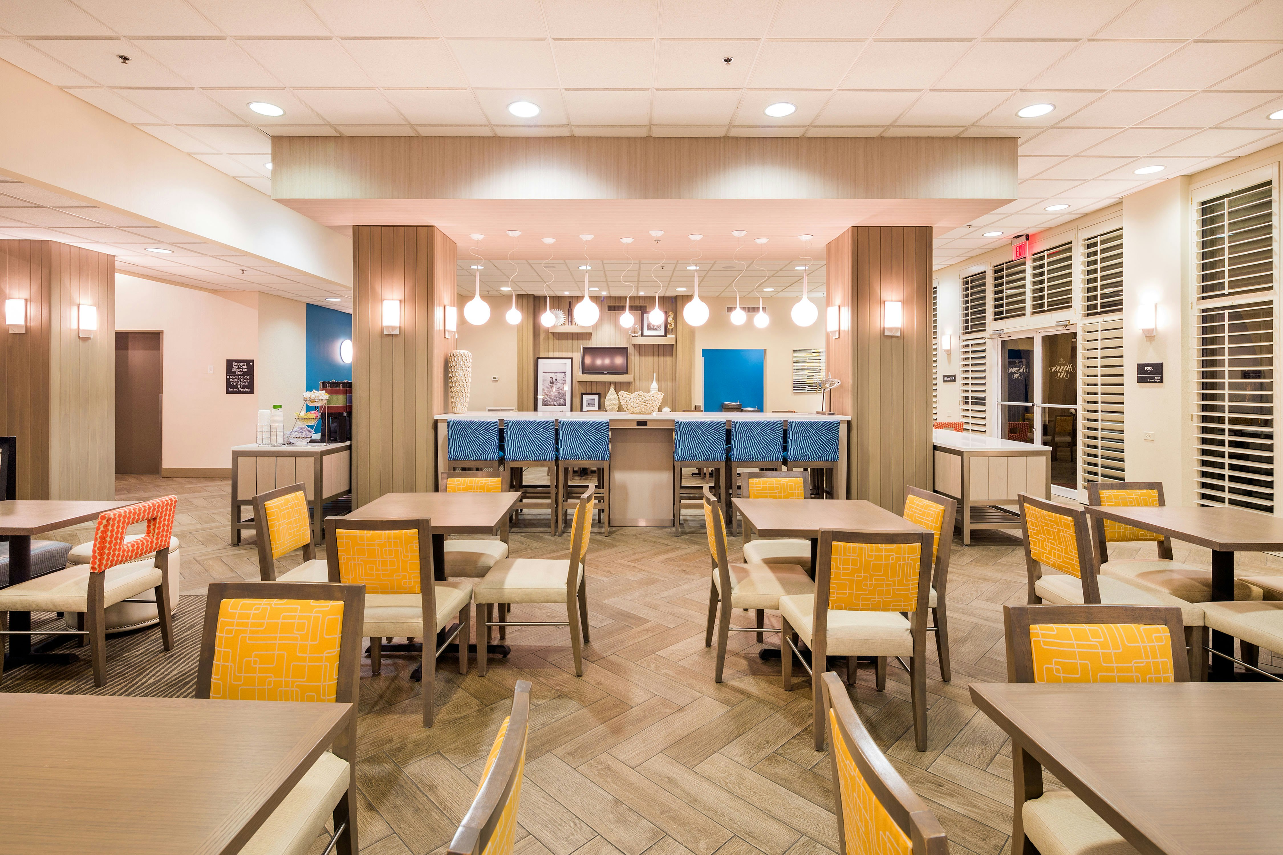 Hampton Inn Pensacola Beach 34/50