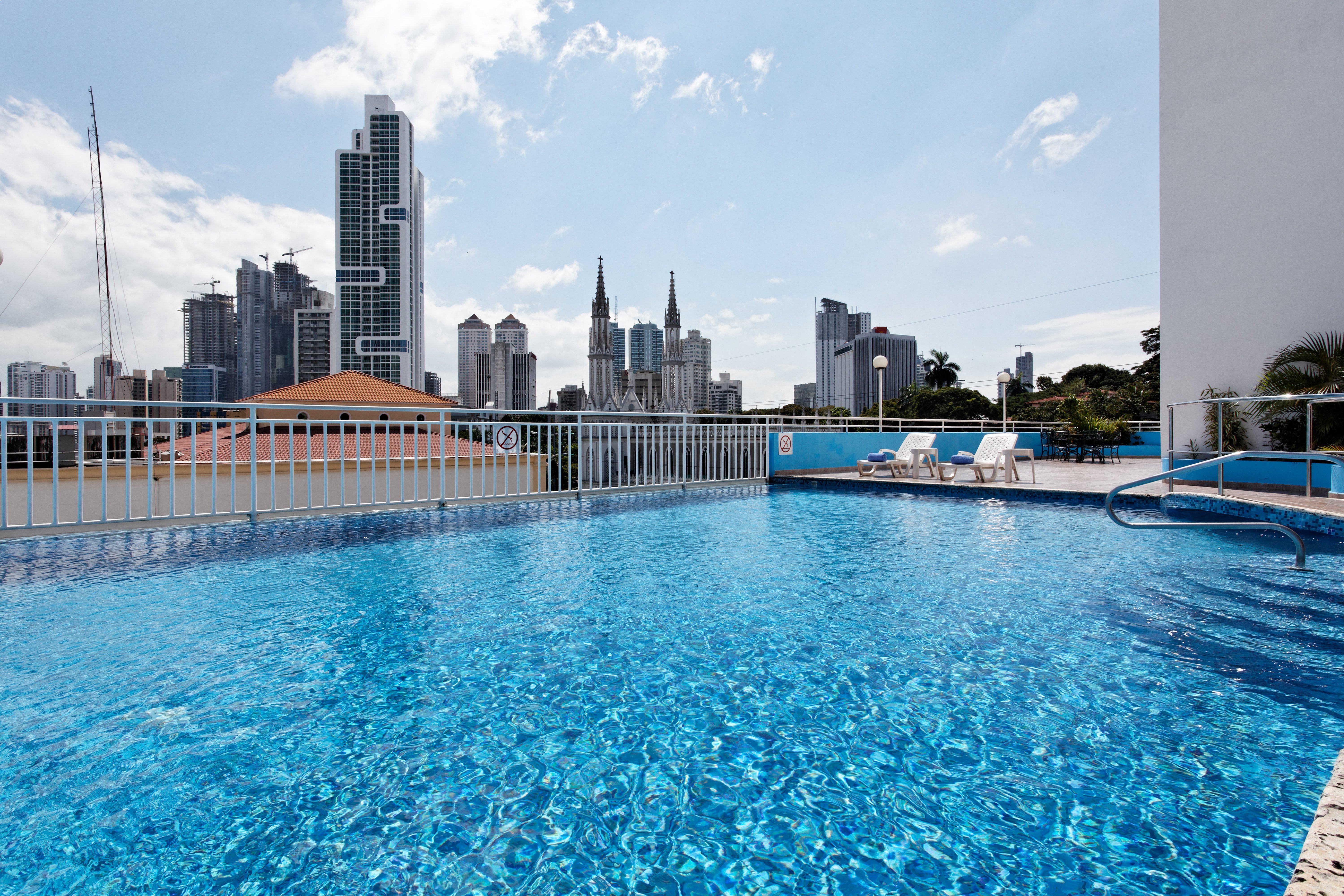 Crowne Plaza Panama 77/80