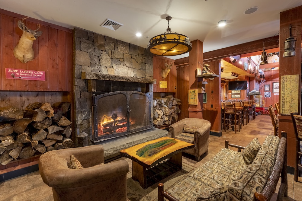 WoodStock Inn 28/43