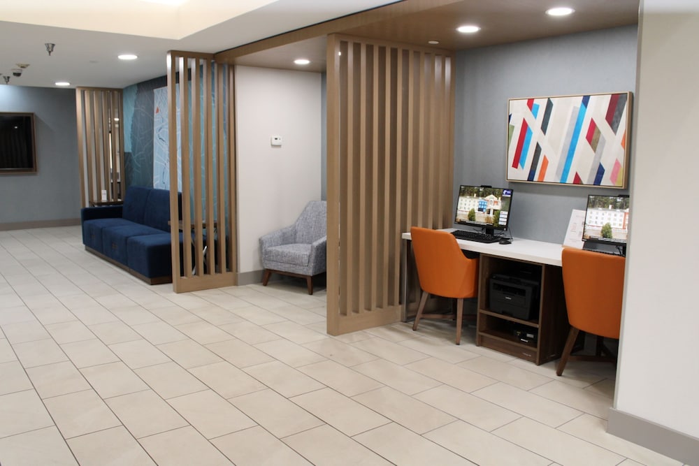 Holiday Inn Express Hotel And Suites Birmingham Irondale East 39/50