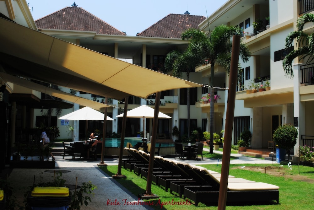 KUTA TOWNHOUSE APARTMENTS 4/47