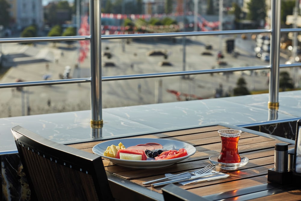 Royal Pera Taksim 54/67