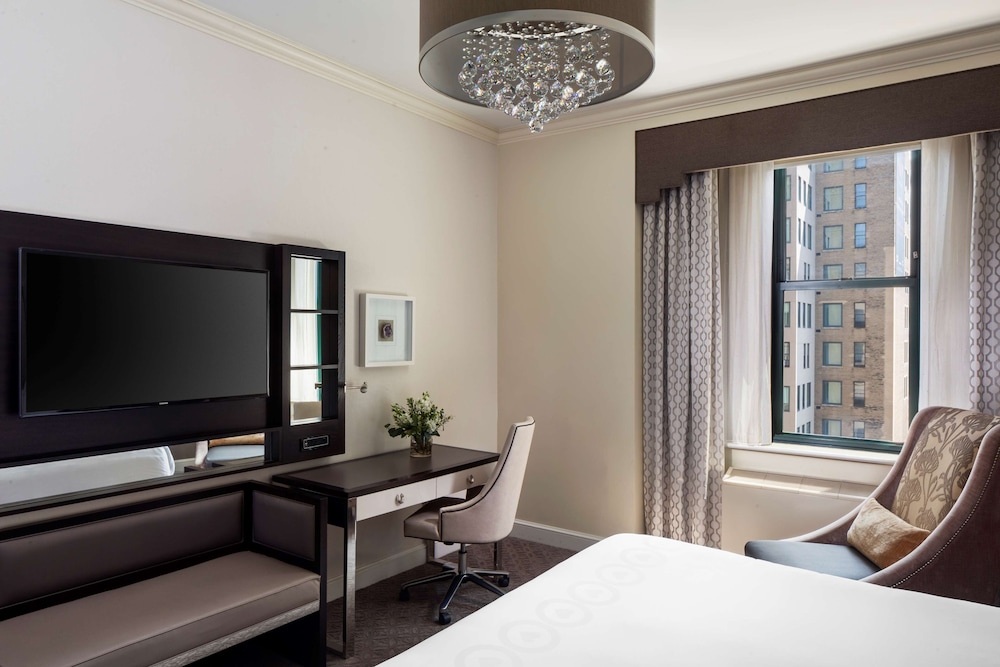 PARK SOUTH HOTEL 42/68