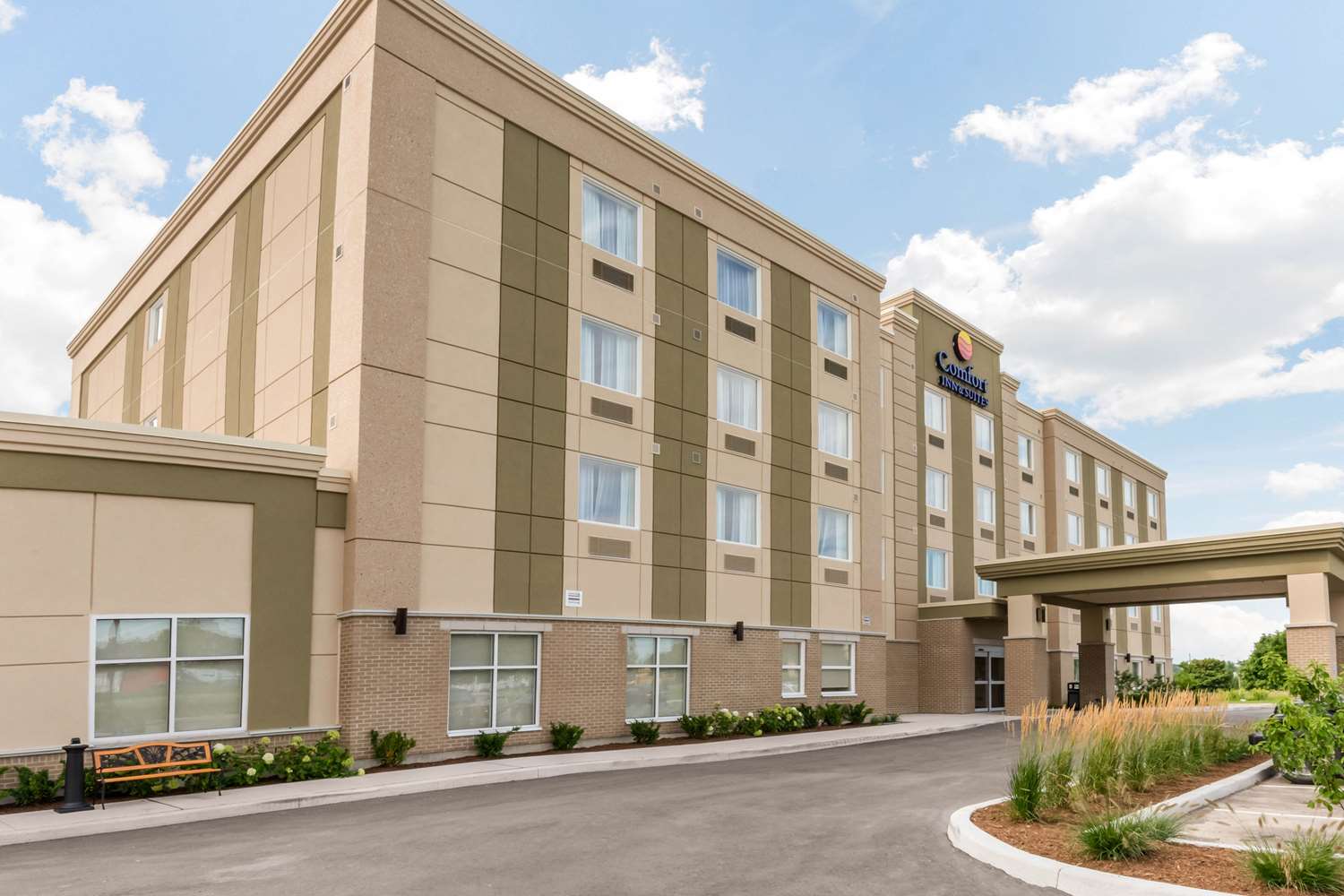Comfort Inn & Suites Bowmanville 12/12