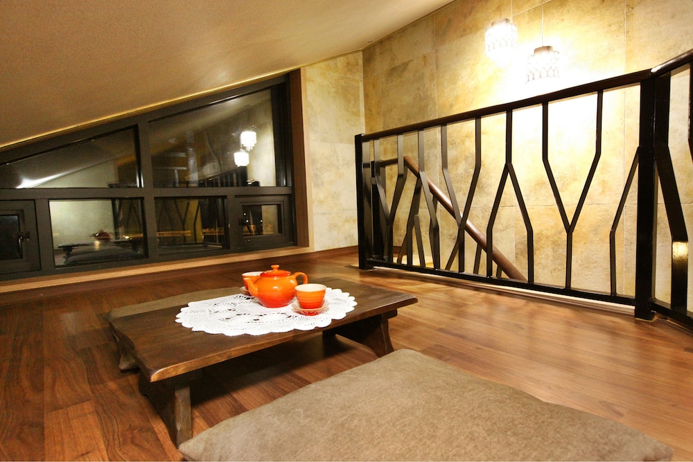 Busan Chaeum Pension 28/50