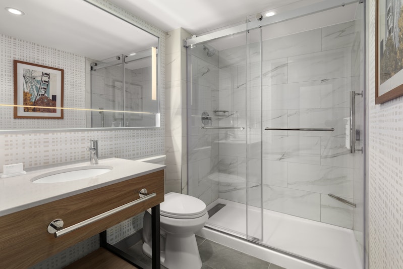 Hampton Inn by Hilton Montreal East Anjou 24/24
