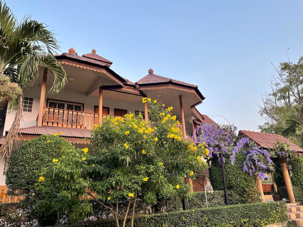 Ruen Sam Ran Resort 1/34