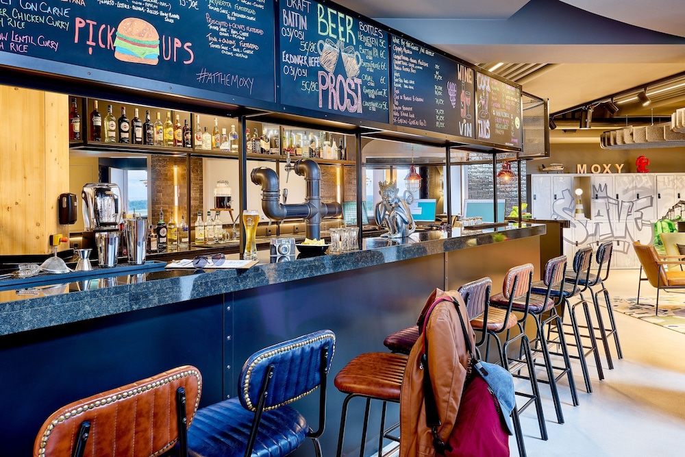 Moxy Luxembourg Airport 19/26