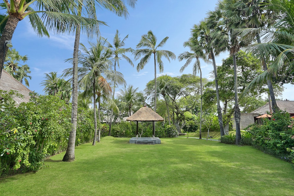 LEGIAN BEACH HOTEL 57/57