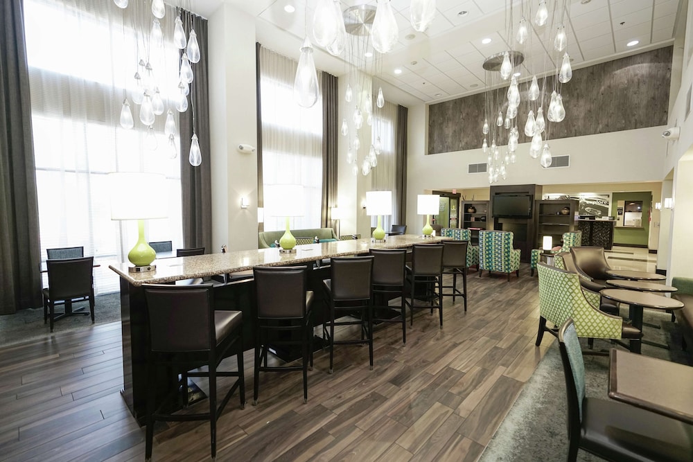 Hampton Inn and Suites Las Vegas Airport 54/66