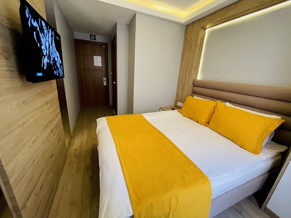 Zem Hotel 9/45