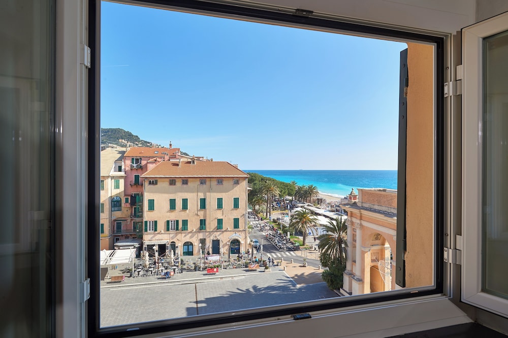 Hotel Garibaldi 4/51