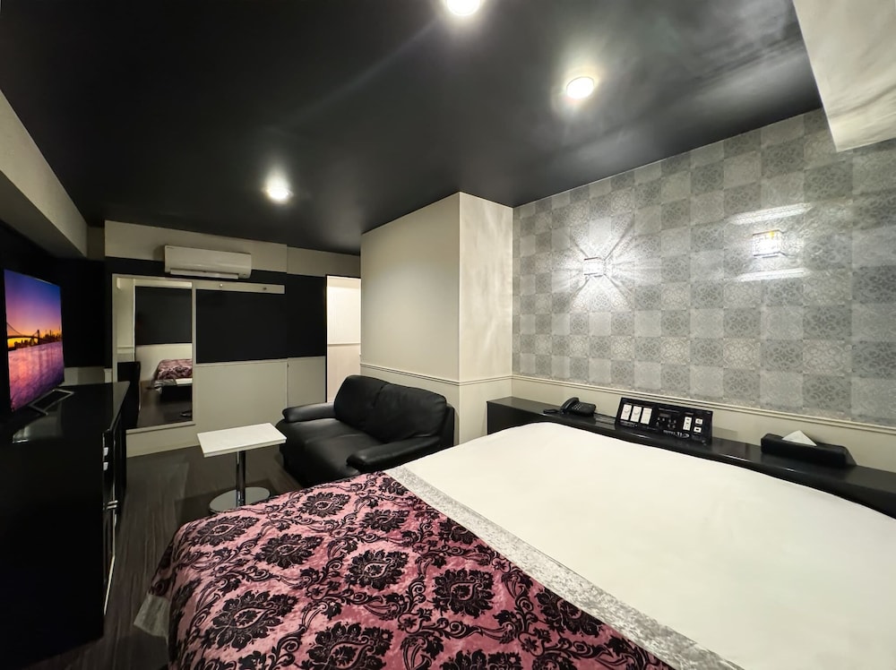 Hotel 31 4/39