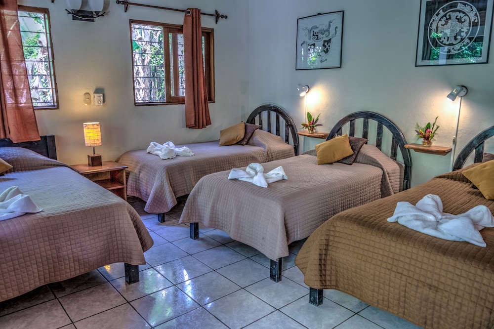 Hotel Jaguar Inn Tikal 27/70