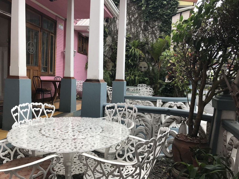 Fleur De Lys Hotel 58/61