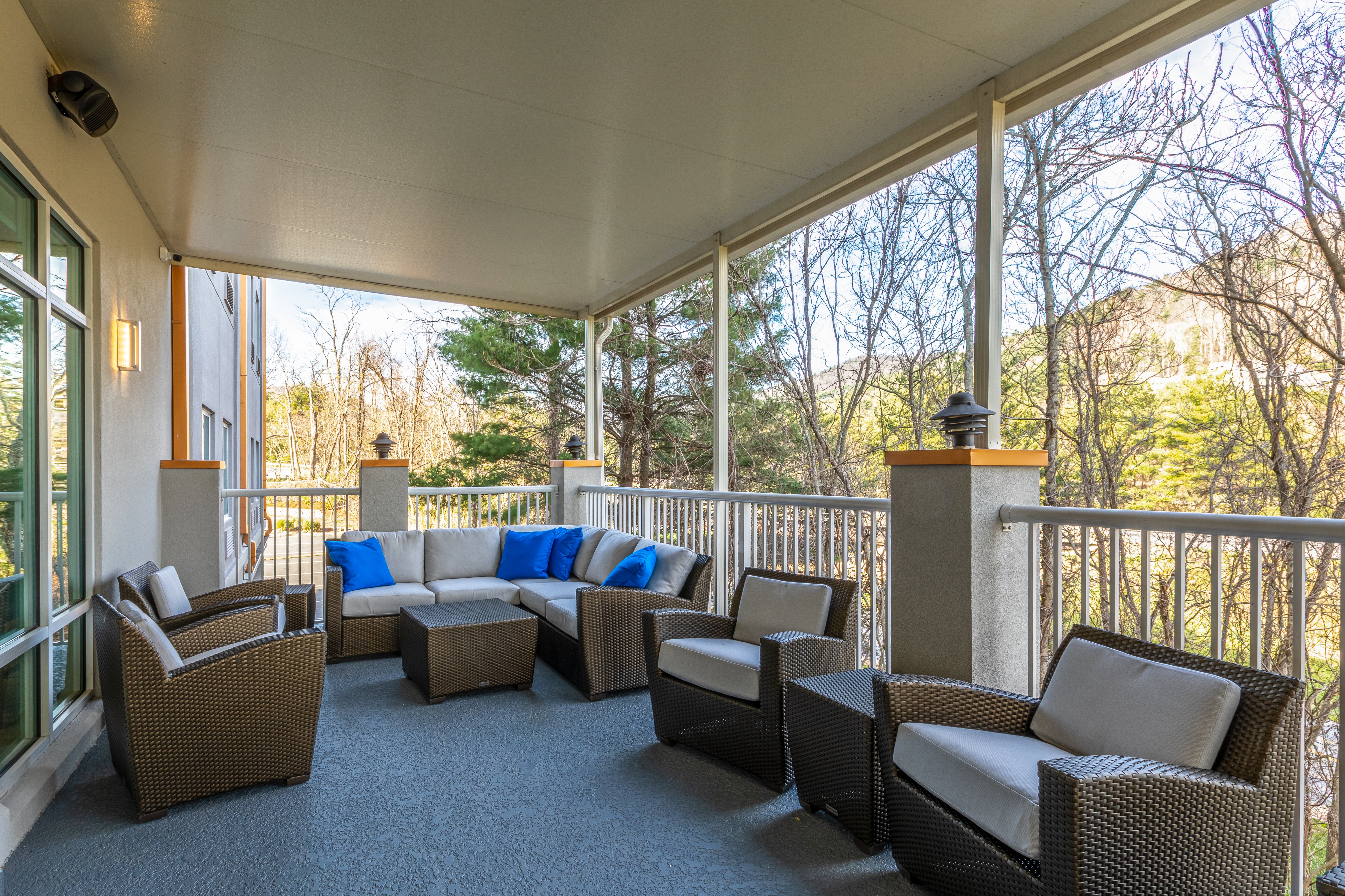 Holiday Inn Express and Suites Asheville Downtown 28/50