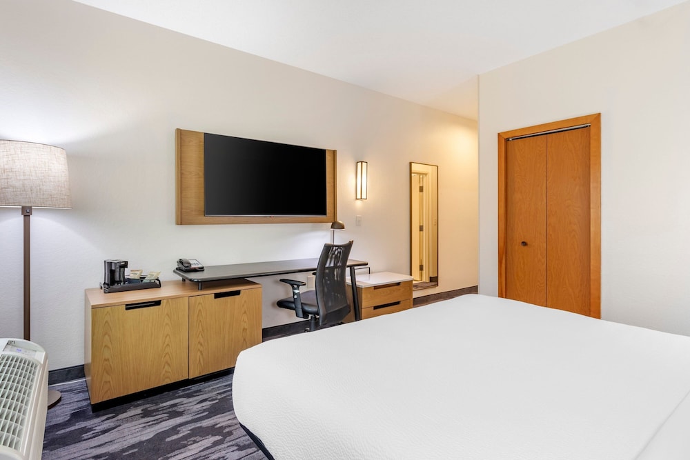 غرفة بسرير كينج لذوي الإعاقة، Fairfield Inn Suites Cherokee 3/3
