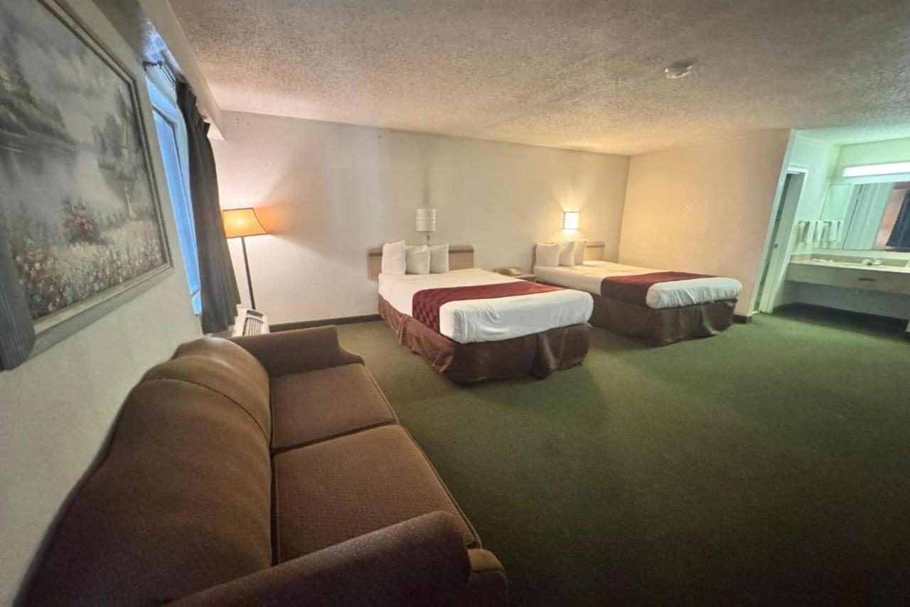 Delta Inn West Helena US 49 AR 17/30