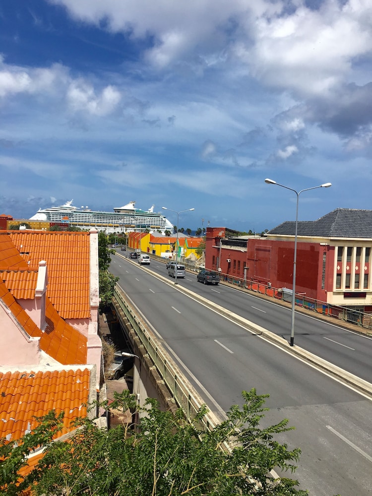 Curacao Suites Hotel 44/66