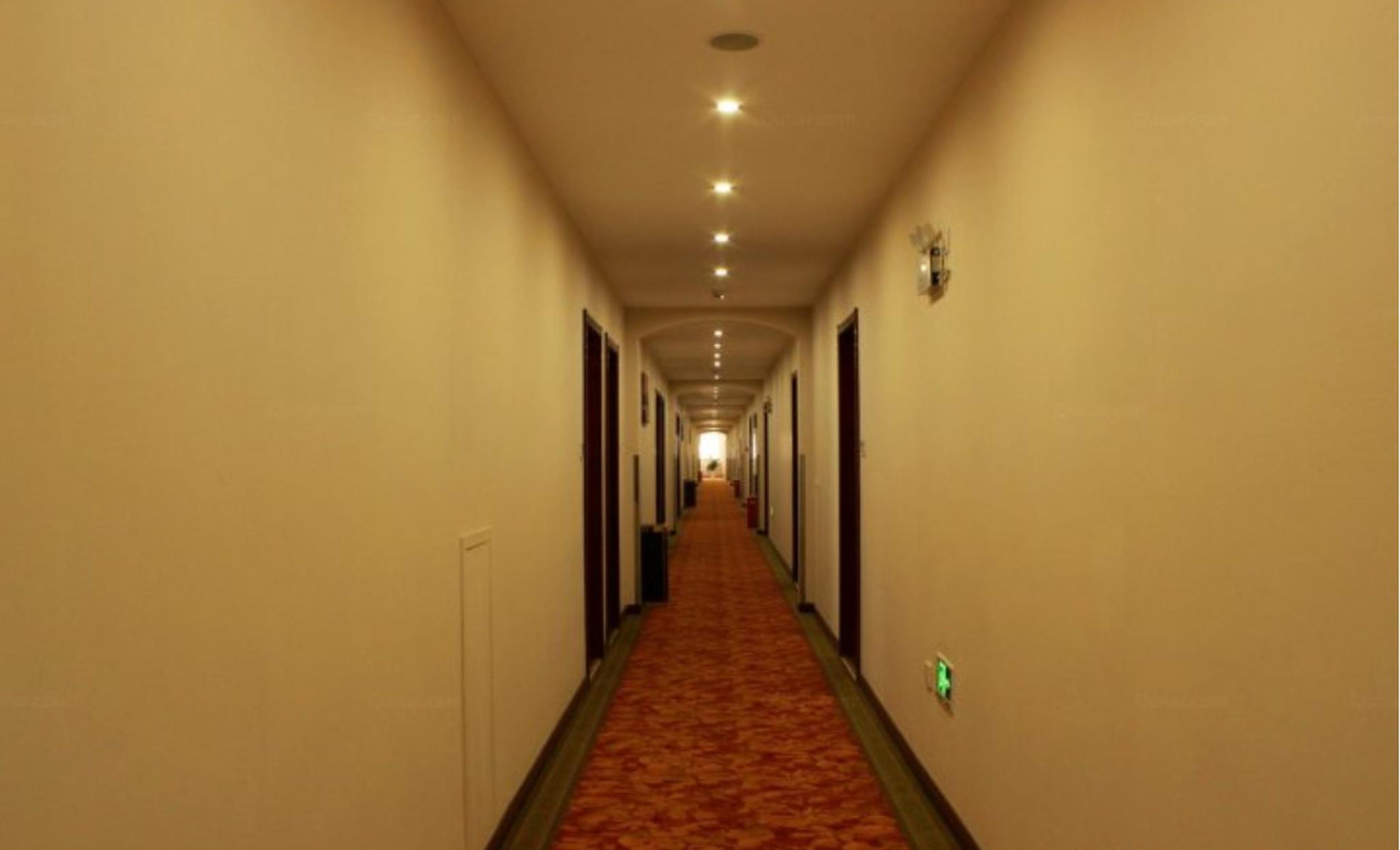 GreenTree Inn Zhenjiang Yangzhong North Gangdong Road Food Street Express Hotel 44/50
