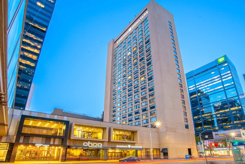 Sandman Signature Edmonton Downtown Hotel 2/46
