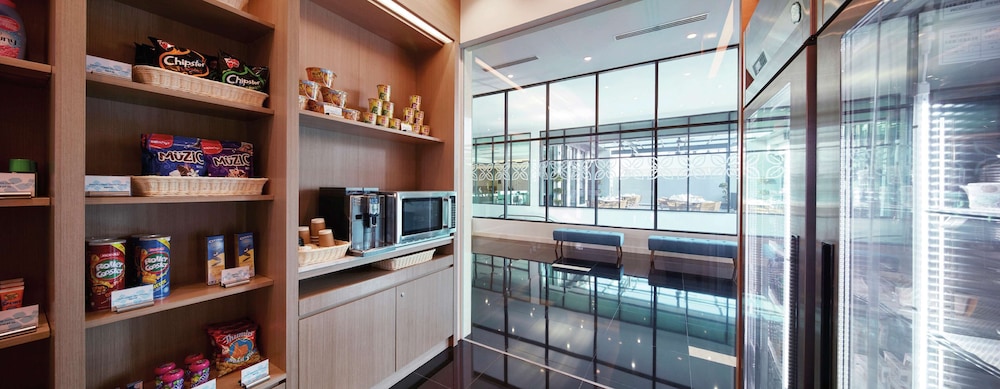 Hilton Garden Inn Puchong 3/56