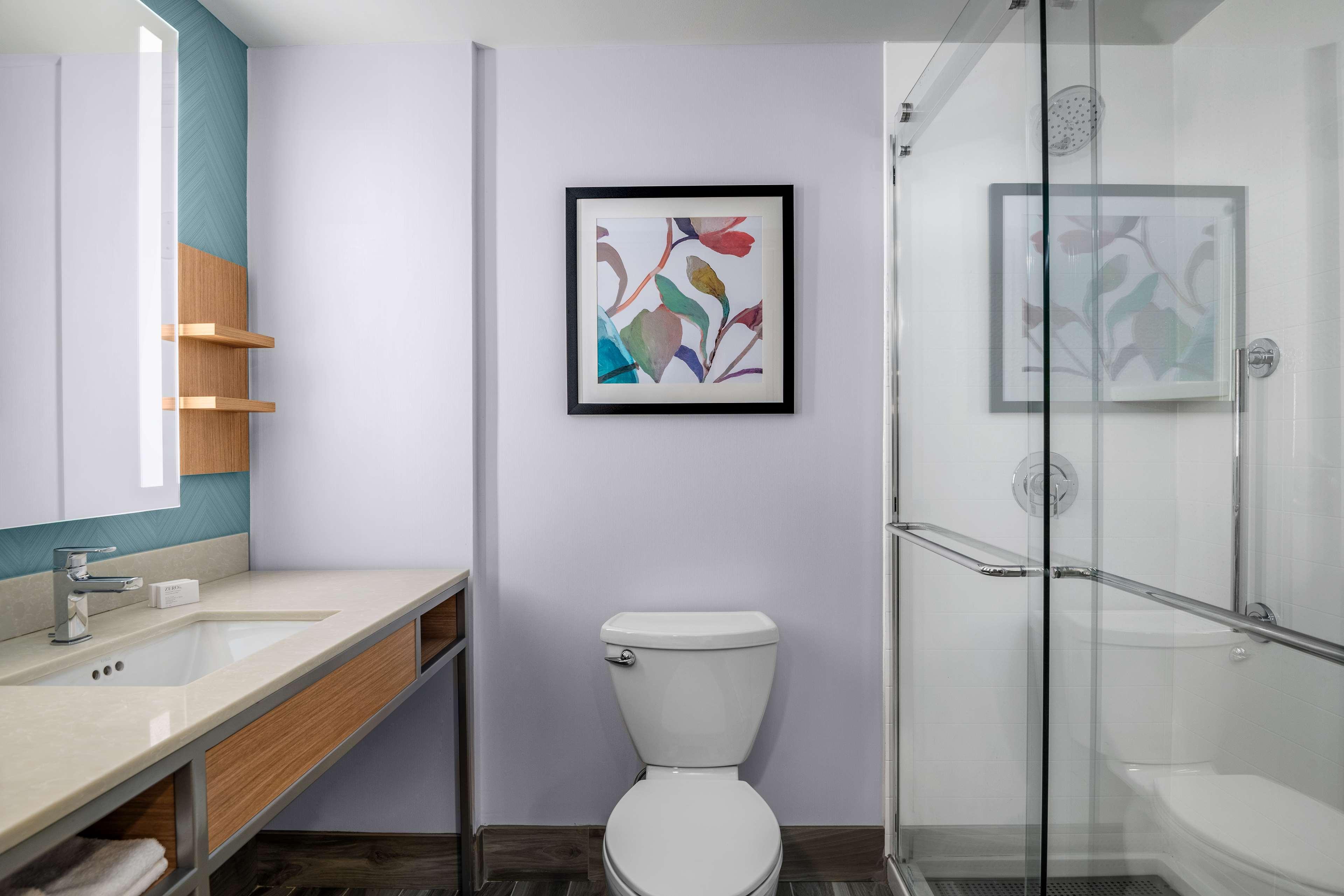 Room, King Bed, Peloton, Accessible، Hilton Garden Inn Great Falls 2/3