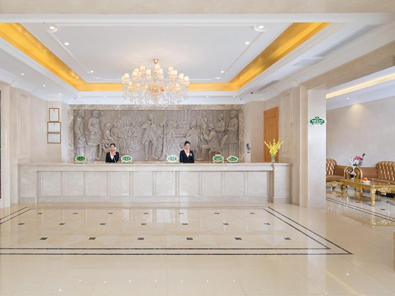 Vienna Hotel (Dayawan Xinliao) 4/18