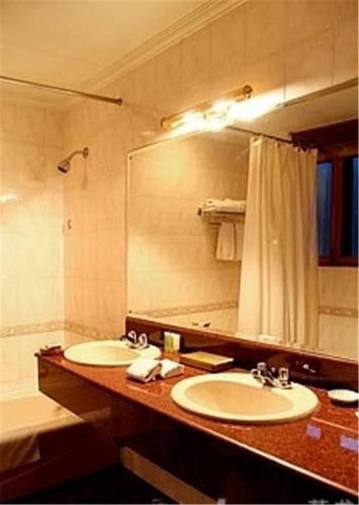 Jinjiang Shanghai Jing'an Hotel 27/27