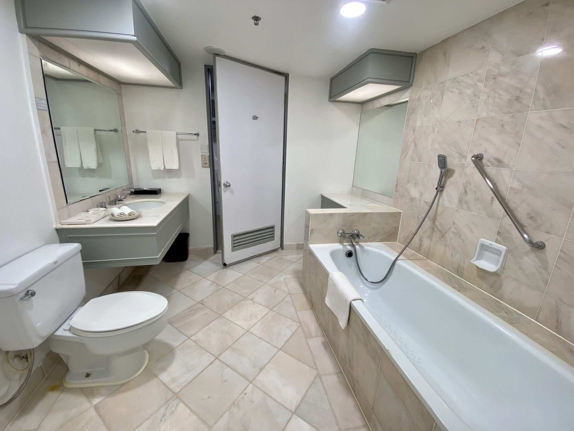 جناح تنفيذي بسرير كينج، SABAH HOTEL SANDAKAN 3/6