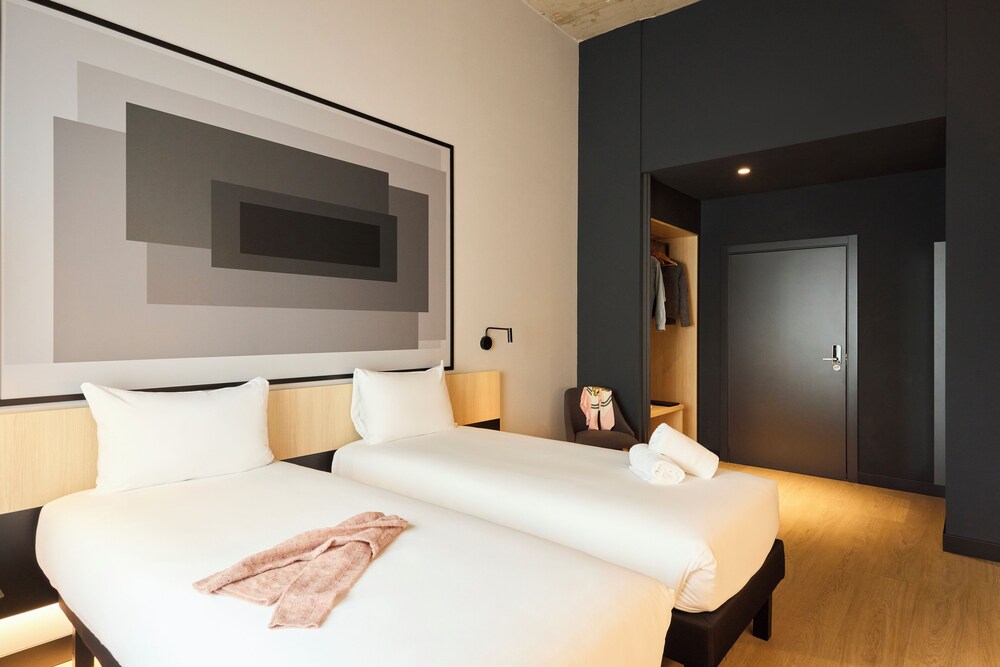 Ibis Madrid Norte Las Tablas 5/25