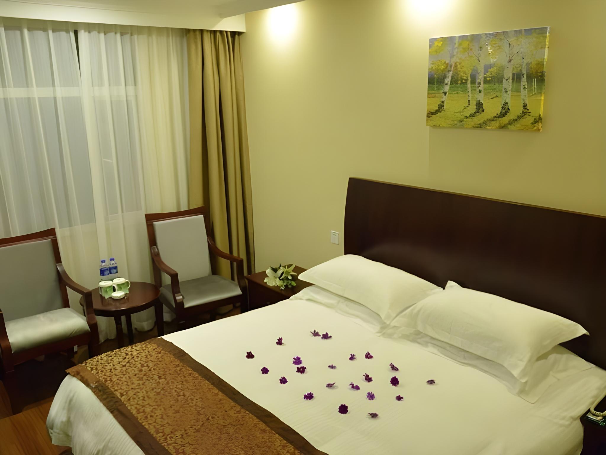 GUEST ROOM, DOUBLE BED