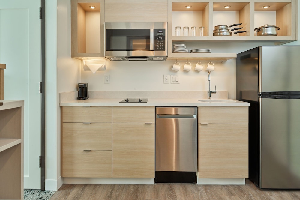 TownePlace Suites by Marriott Hixson 4/40