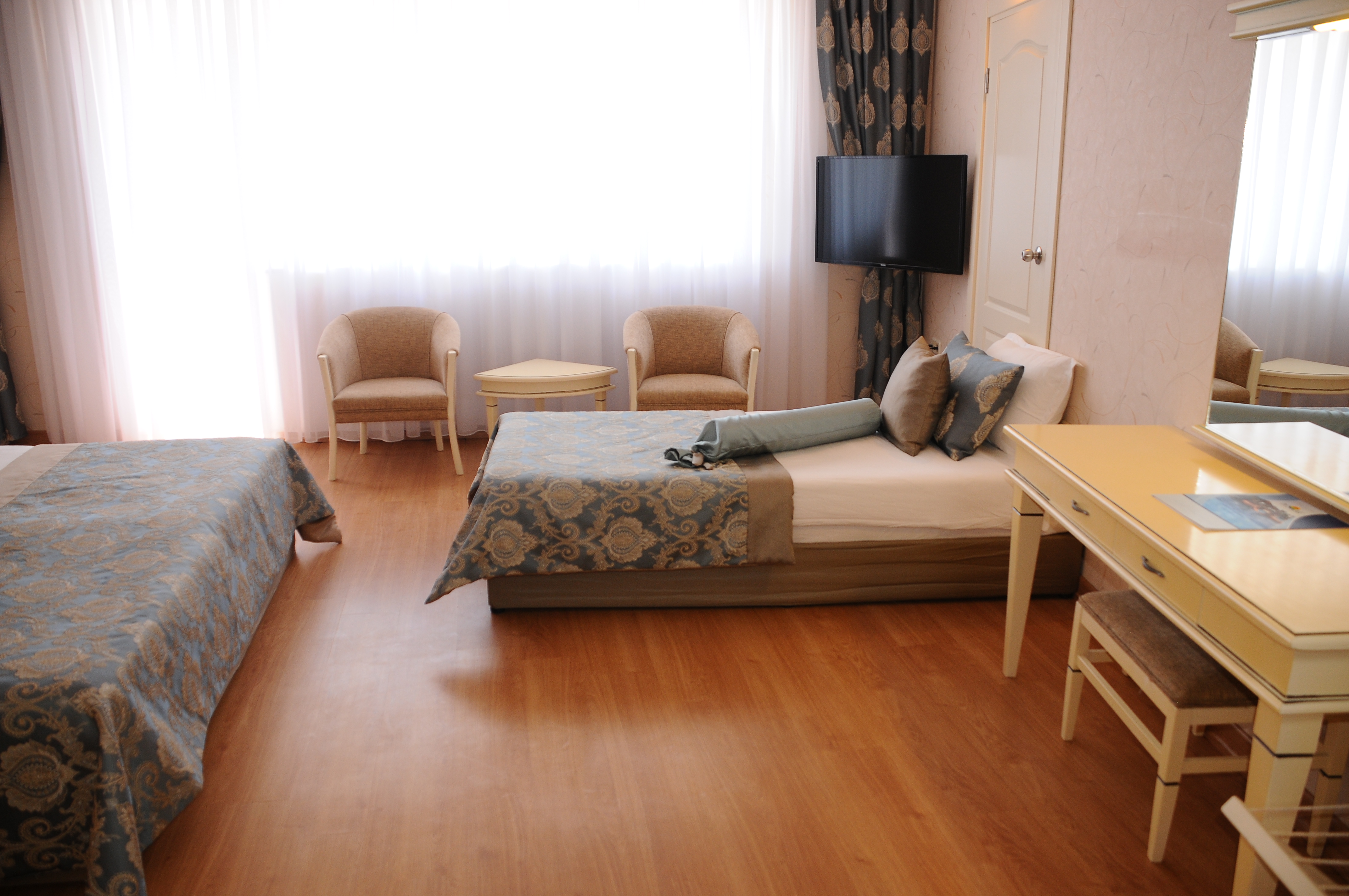 Standard, Double Bed, Land View