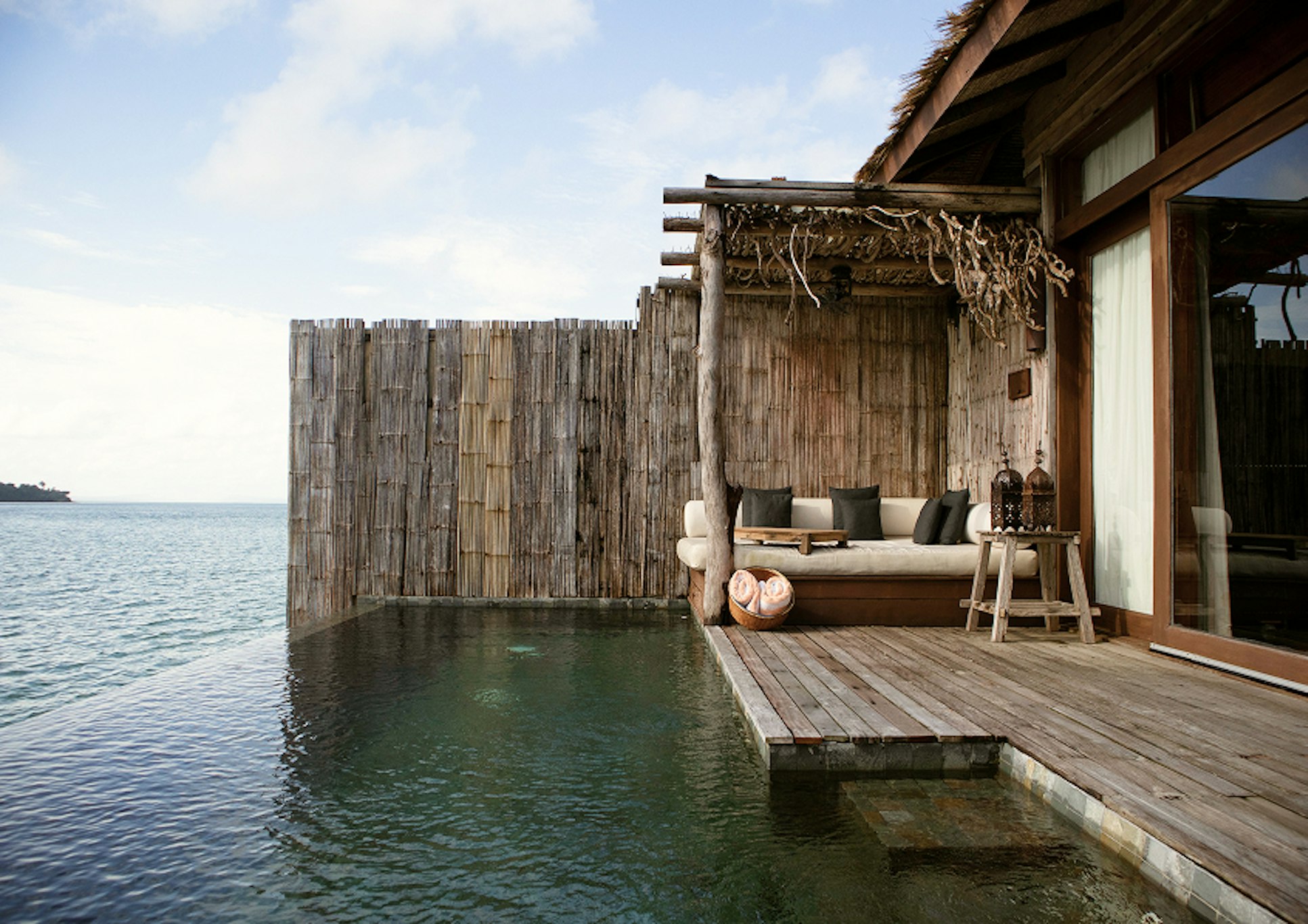 SONG SAA PRIVATE ISLAND 25/50