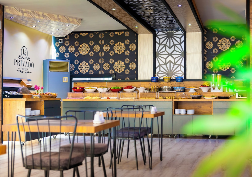 Privado Hotels 36/50