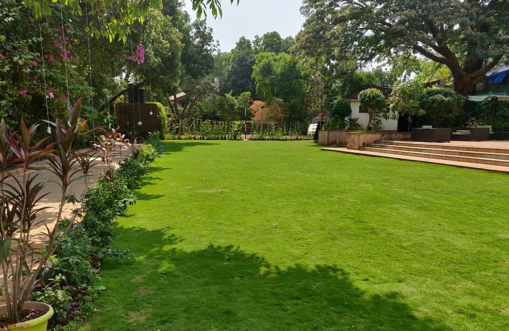 Citrus Hotels Lonavala 33/47