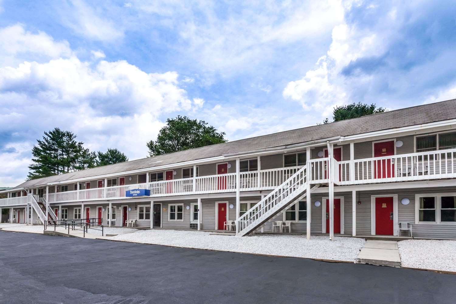 Travelodge by Wyndham Great Barrington Berkshires 2/43