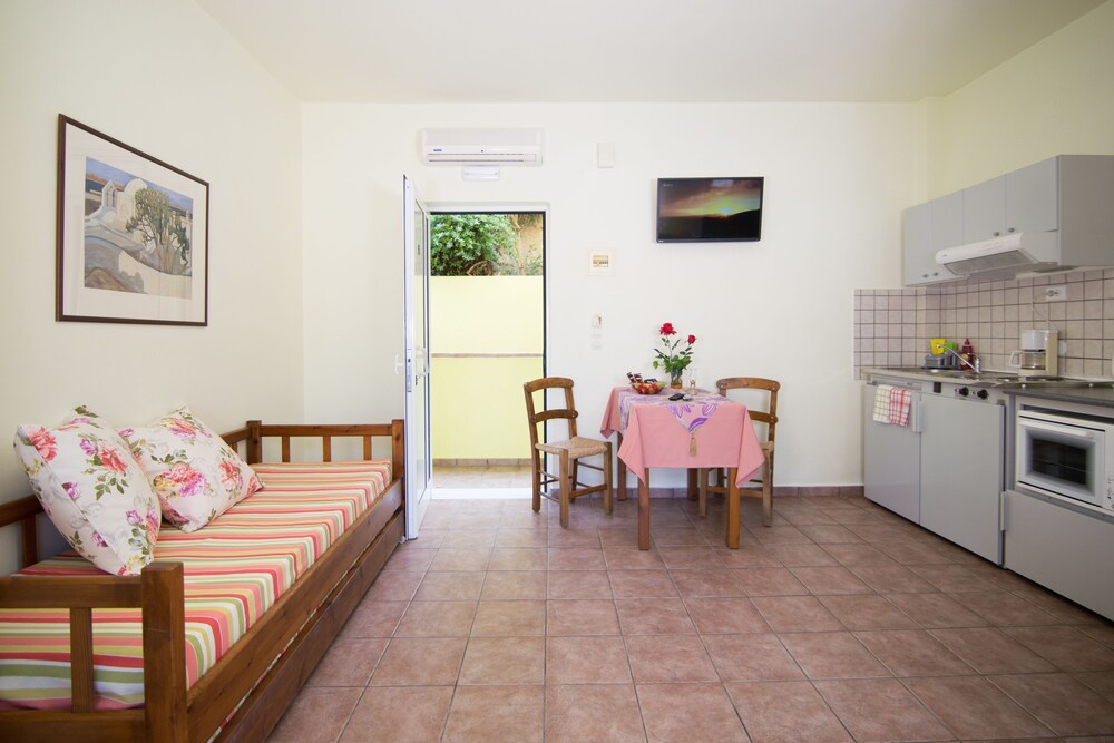 Kalithea Apartments Crete 10/24