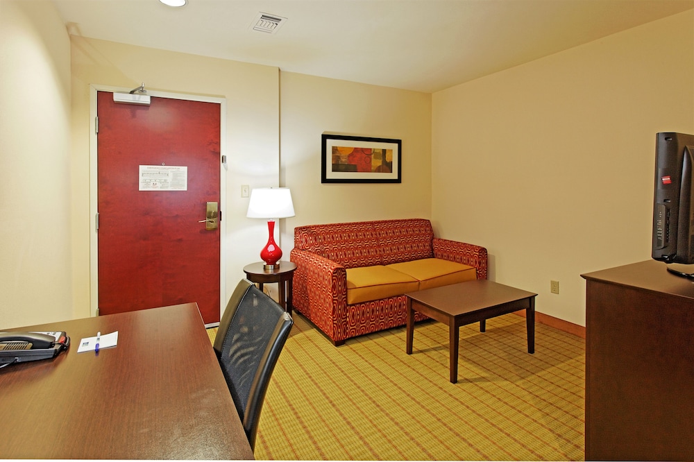 Holiday Inn Express Hotel Suites Florence Northeast 25/42