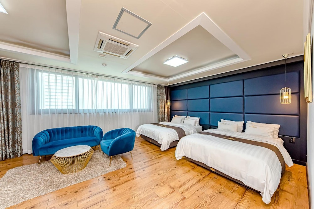 Hs Tourist Hotel 19/56