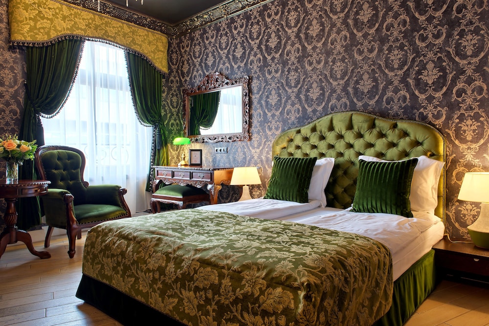 Sleepwalker Boutique Suites 18/79