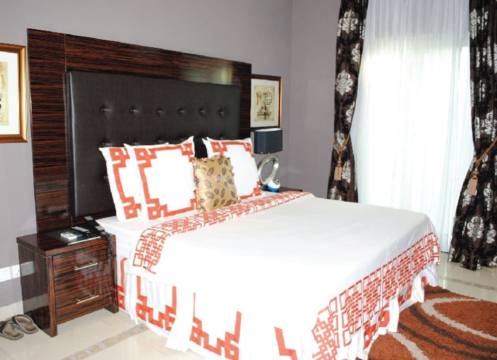 Deluxe, Double Bed