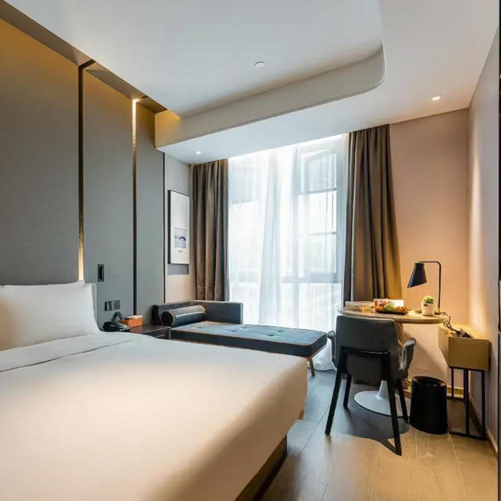 Hangzhou West Lake Science and Technology Park Atour Hotel 7/56