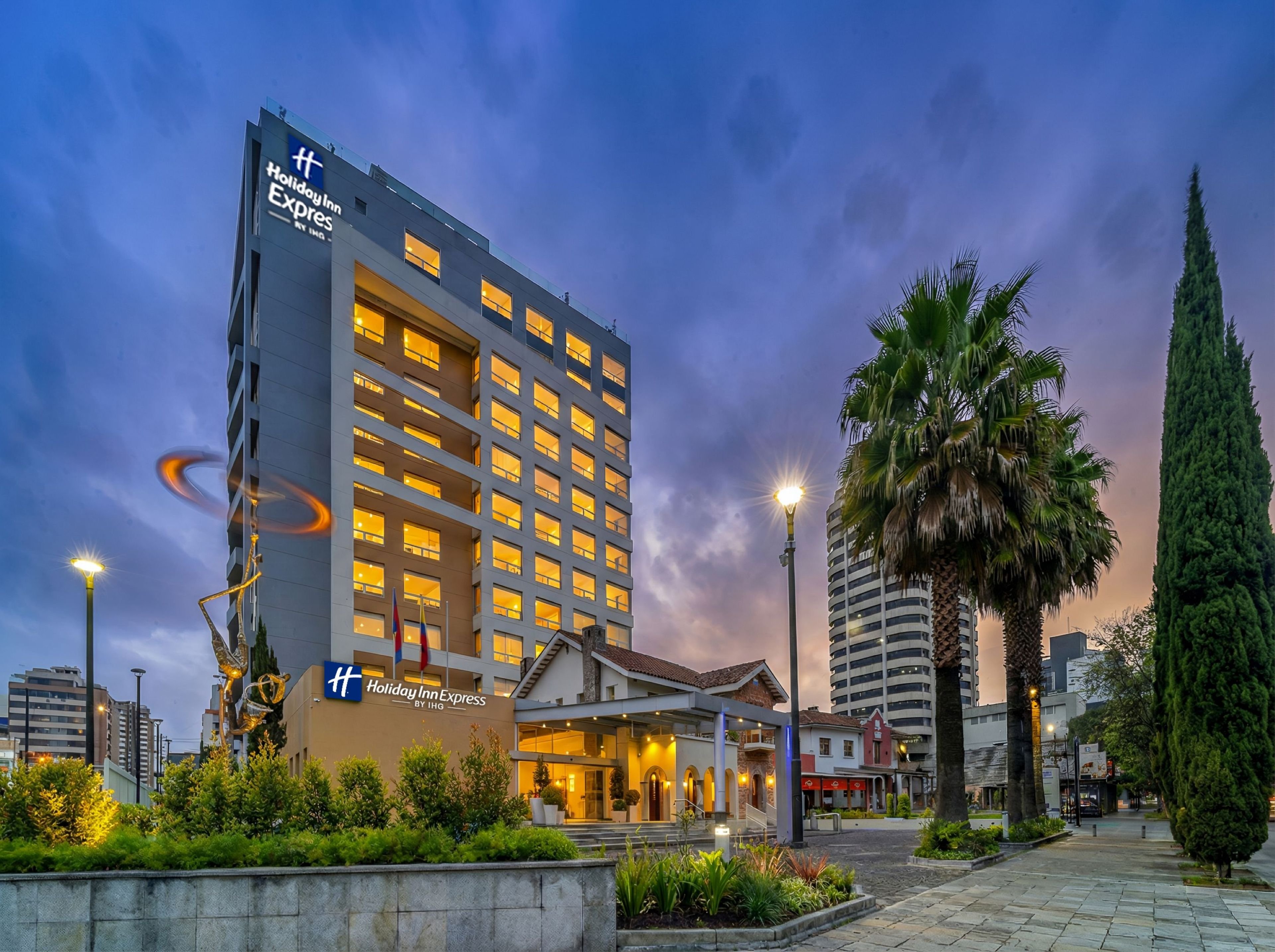 HOLIDAY INN EXPRESS QUITO 2/66